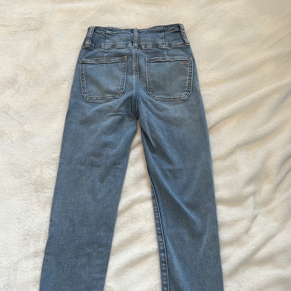 American Eagle Next Level Stretch Jeans - Picture 2 of 2